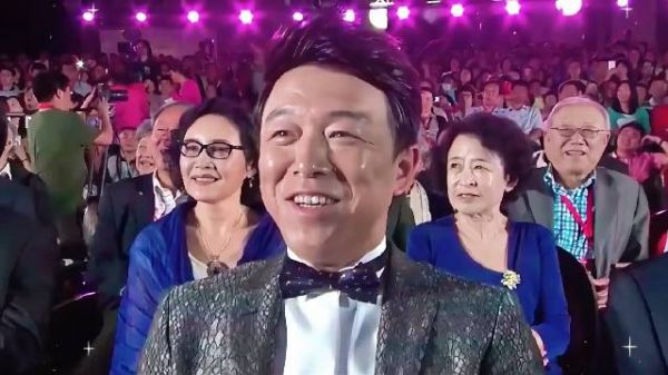 黄渤的情商有多高?看黄渤如何机智化解别人的调侃