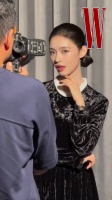 90花林允在拍摄~拍照不会姿势的可以来学林允啦