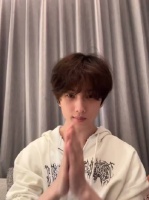 仁俊哥暖心守护弟弟获赞