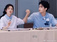 天哪十指相扣了白梦妍你睁眼看看啊