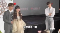 朱正廷许凯片场互抢道具发冠乱飞，田曦薇吃瓜表情引热议