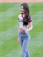 张元英美的一塌糊涂 每一帧都可以直接上大屏和海报级别的美貌