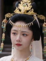 叶子有毒？季英英误吃毒草，嘻嘻秒变不嘻嘻