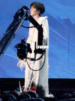 严浩翔异域造型惊艳亮相