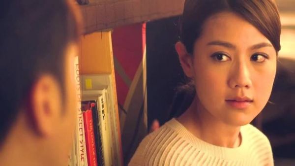 父亲去世,男友背叛,出租屋里的一本日记救了美女