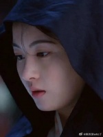 她原来也可以很无忧无虑的