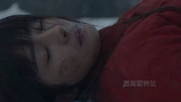 杨幂饰宁绣绣诠释互助精神,生万物展地主垄断农民困境
