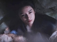 周也你男装简直帅到没边了，新开辟了赛道