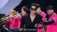 姚琛与JYP同台演出状态松弛唱跳俱佳