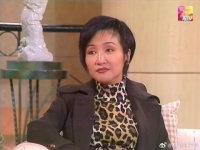 谢霆锋妈妈狄波拉表示不后悔自己与谢贤的婚姻,也不后悔离婚