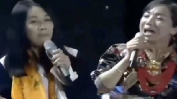 我还以为那艺娜在KTV教唱歌呢
