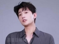 杨洋和赵露思同样面临批评却选择不同的应对方式