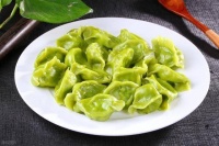 烟台街边的鲅鱼饺子，鲜到掉眉，一口一个