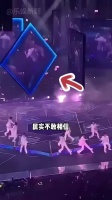 杨宗纬摔伤无法行走，张杰腰椎骨裂，舞台事故频发
