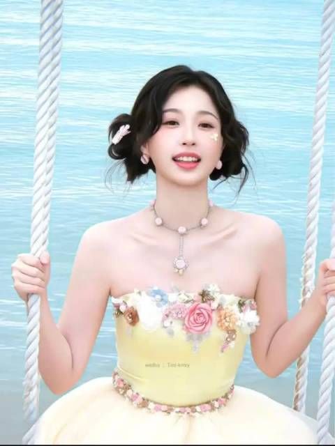 如此美萌的虞书欣谁不爱 季节轮换,总有新的事情值得期待