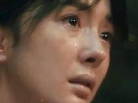 生万物 欧豪 绣绣因过度焦虑遭遇不幸,绣绣大脚满怀悲伤紧紧相拥