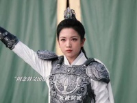 阿念代父出征蓐收跪地安抚