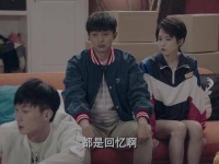 张伟爱情公寓物品引青春回忆