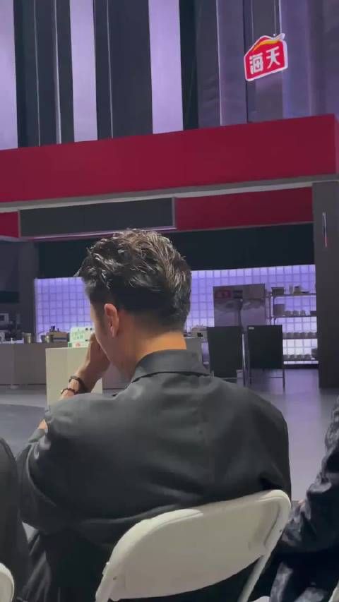 谢霆锋两子身高近180cm，遗传谢贤基因
