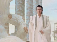 相柳与林更新的四方步都各具特色，但相比之下，我更偏爱林更新的演绎方式