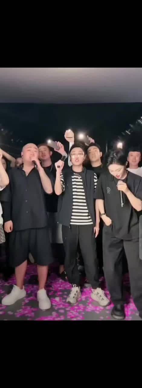 骡子娜美携仙洋徒弟合唱怀念青春,仙家粉丝情绪获安抚