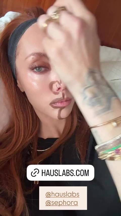 Sarah 今天给Lady Gaga 化的妆容我打满分,不愧是艾美奖得主化妆师