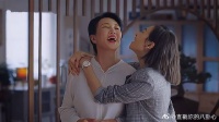 大妈怀疑女儿恋爱，看她开始臭美，这下确认无疑了