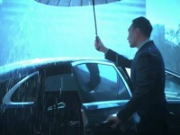 下车这段帅得太有范儿了