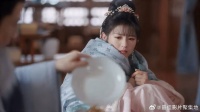 众人拉着少主打牌,哪料下秒却自闭了,输的一干二净!