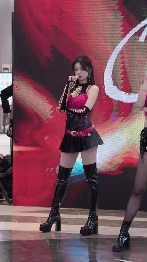 大学生小姐姐的韩舞表演感受下,这首hotpink真的是经典