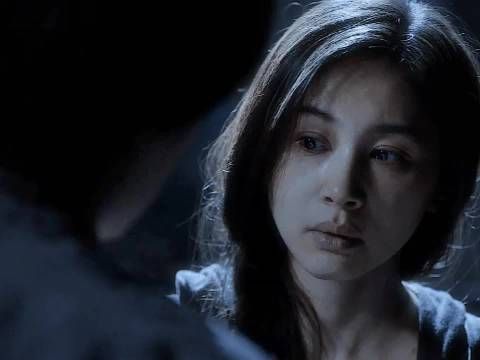 曲桐得多自责啊,自己爱的人因为自己瞎了眼王子文哭戏真的绝了