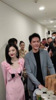 景甜冯绍峰同框引热议，网传官宣消息待证实