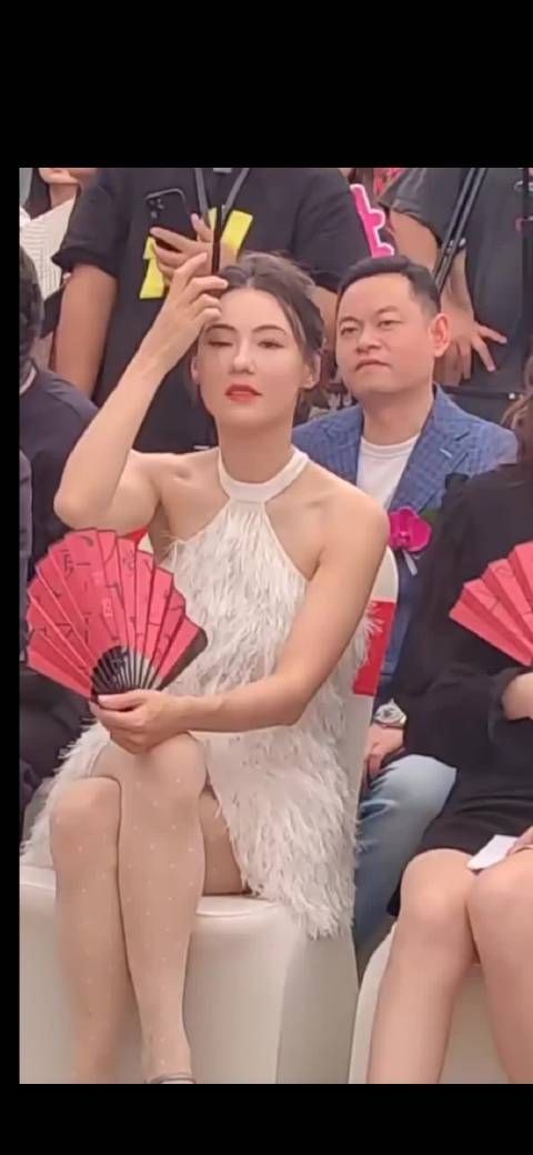 张柏芝张馨予同框,曾称少有女生敢与其合照