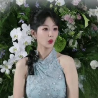 杨紫直播分享高原拍戏经历状态佳