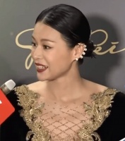 胡杏儿回应老公独自去夜店：是正常社交，不用再问我