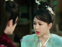 被拒之门外的眼神，不敢靠近、蜷缩在角落的身影，他的隐忍实在令人心疼