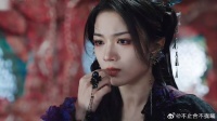 为防止茯苓生出二心，师尊为她服下噬心丸