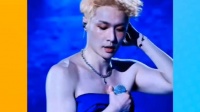 张艺兴演唱会上的“蓝色抹胸”事件竟是舞台视觉设计带来的大乌龙