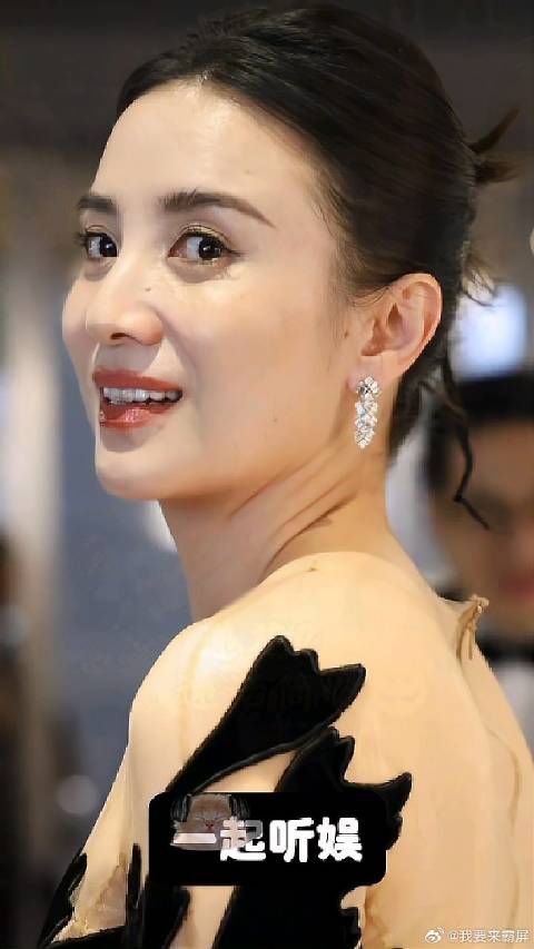 小宋佳终于成为了宋佳!她很美,很具东方女性的美!