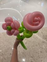 金子涵剪寸头后晒私照分享生活 手腕上多条伤疤引网友关注