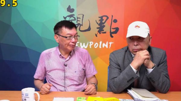 苑举正今天上节目兴奋的向唐湘龙炫耀自己参加了9.3阅兵