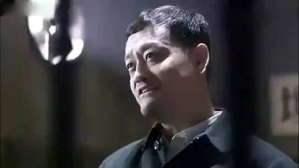 风筝:小伙知道六哥是叛徒,生无可恋,大喊让郑耀先审我!