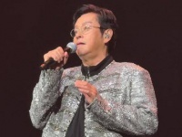 谭咏麟 用上海方言喊他