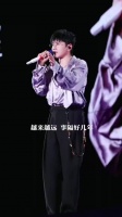 张杰乌鲁木齐西安演唱会唱《记得》《情歌》引粉丝欢呼