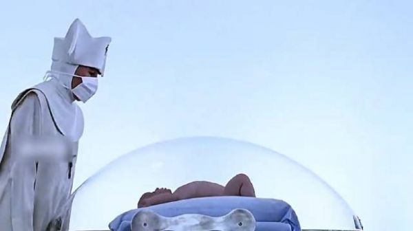 “泡泡男孩”的悲惨一生父母只亲手摸过他一次！