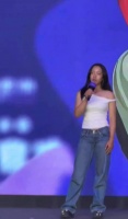 真没看出来，这竟然是刘国梁的女儿刘宇婕，风格大变啊，太成熟了