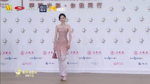 唐嫣携《繁花》提名金熊猫最佳女主角亮相红毯