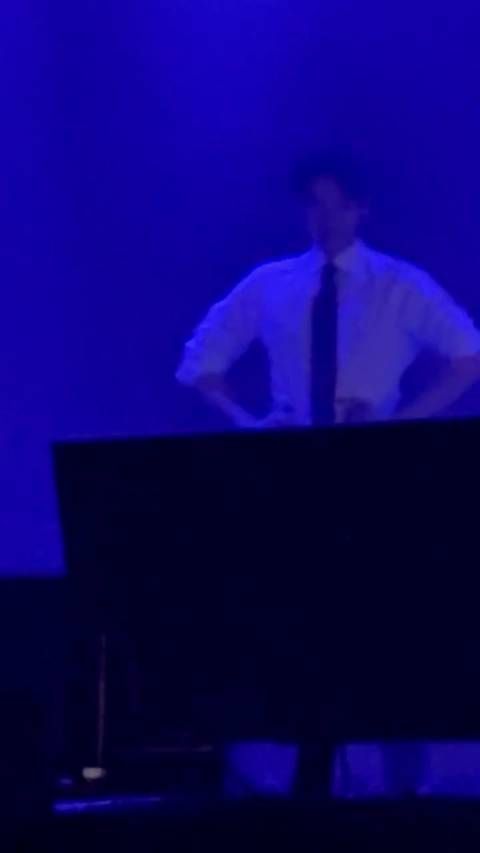 李钟硕跳了whiplash！ 现在跟iu越来越像了