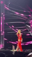 汪苏泷演唱会唱古怪自称最古怪，冷笑话降温现场