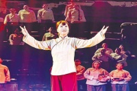 《沂蒙山》红歌嘹亮 英雄城回响不息